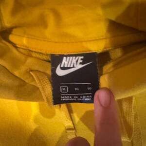 Nike Sportswear Club Fleece Pullover Hoodie Yellow Gold Size XL